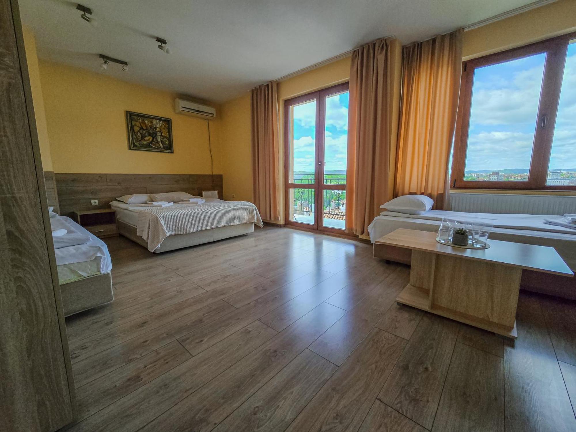 וליקו טורנובו Family Hotel "Slavianska Dusha" מראה חיצוני תמונה