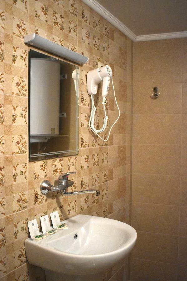 וליקו טורנובו Family Hotel "Slavianska Dusha" מראה חיצוני תמונה
